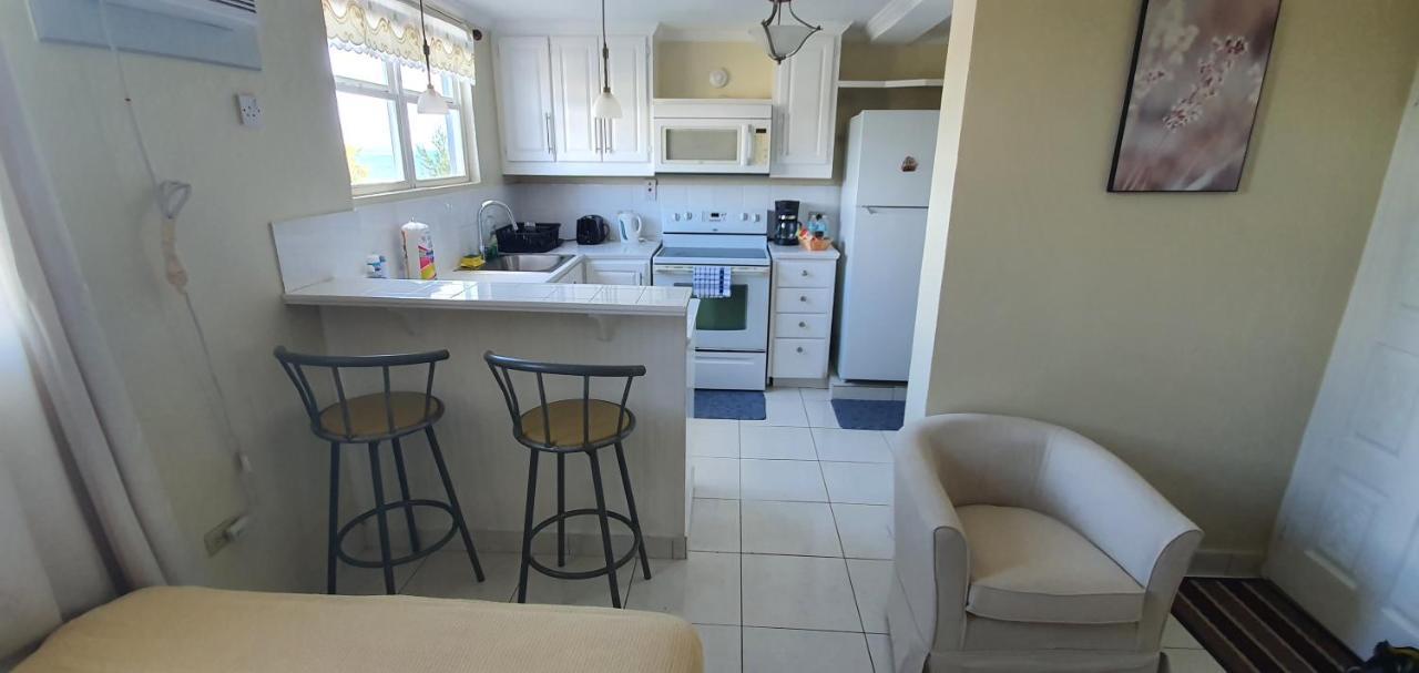 Hastings Towers 4D - Studio Apt Opp Beach Bridgetown Extérieur photo