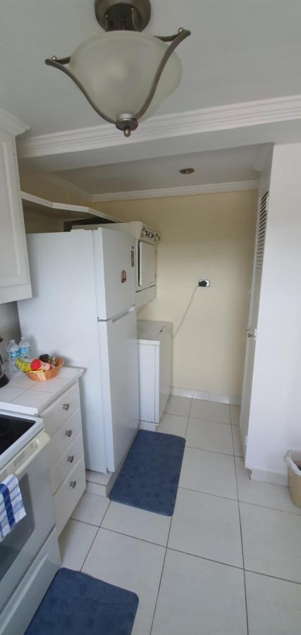 Hastings Towers 4D - Studio Apt Opp Beach Bridgetown Extérieur photo