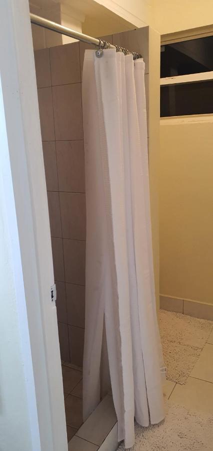 Hastings Towers 4D - Studio Apt Opp Beach Bridgetown Extérieur photo